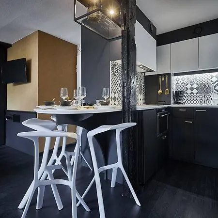 Petit Ecrin Confortable Au Pied Cathedrale ! Apartament